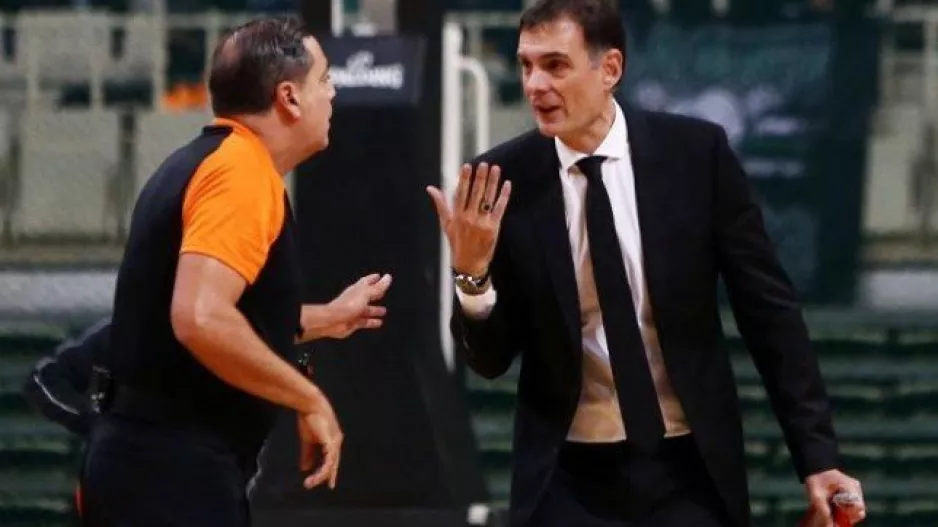 "Εξαιρετική άμυνα, καλές αποφάσεις στο τέλος και μια σημαντική νίκη"