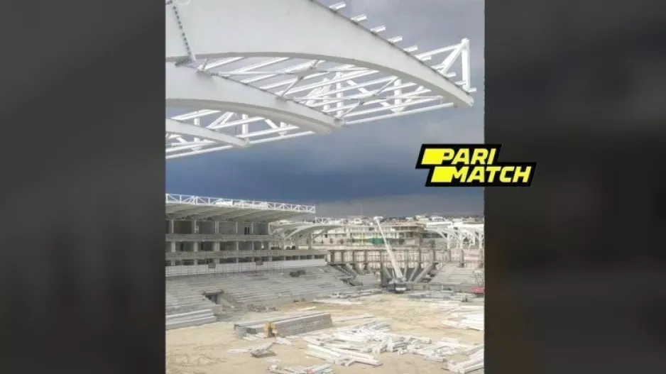Το Limassol Arena από μέσα με φόντο το συννεφιασμένο ουρανό (βίντεο)
