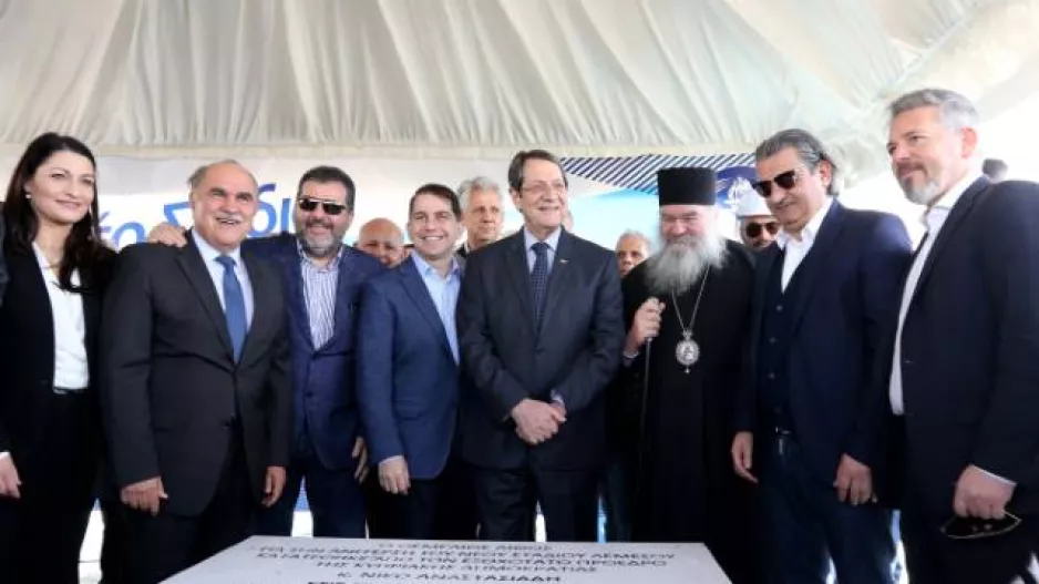 Τηλεφωνήματα...