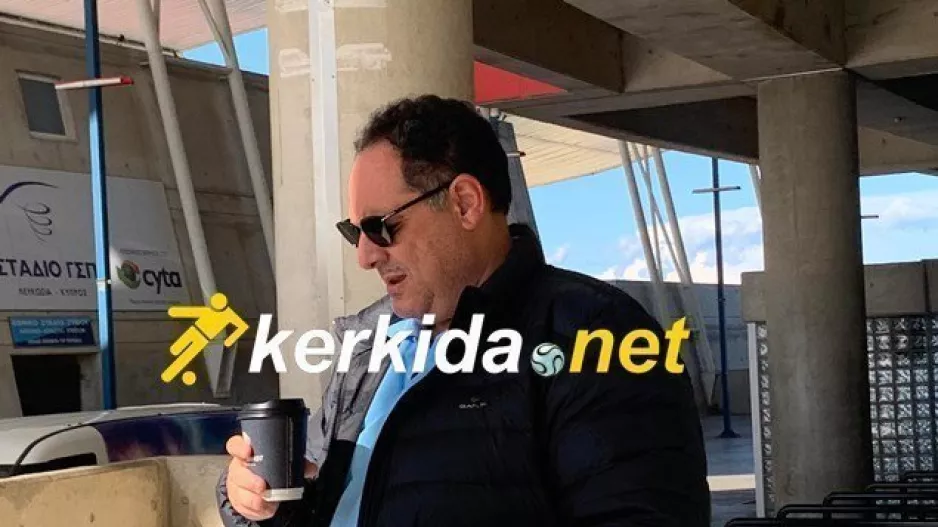 Με καφεδάκι ο Αλέξης μαθαίνει... αντίπαλο