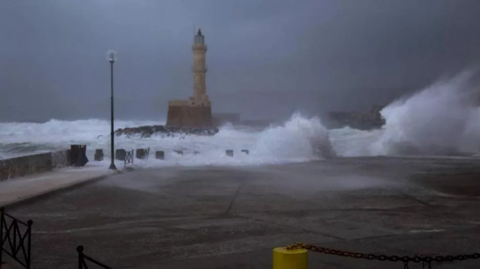 Δεν ταξίδεψαν λόγω κακοκαιρίας και αναβλήθηκε ο αγώνας