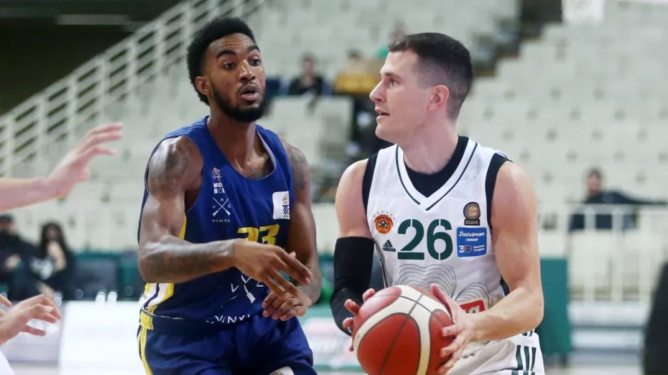 Με περίπατο στο Final Four το τριφύλλι
