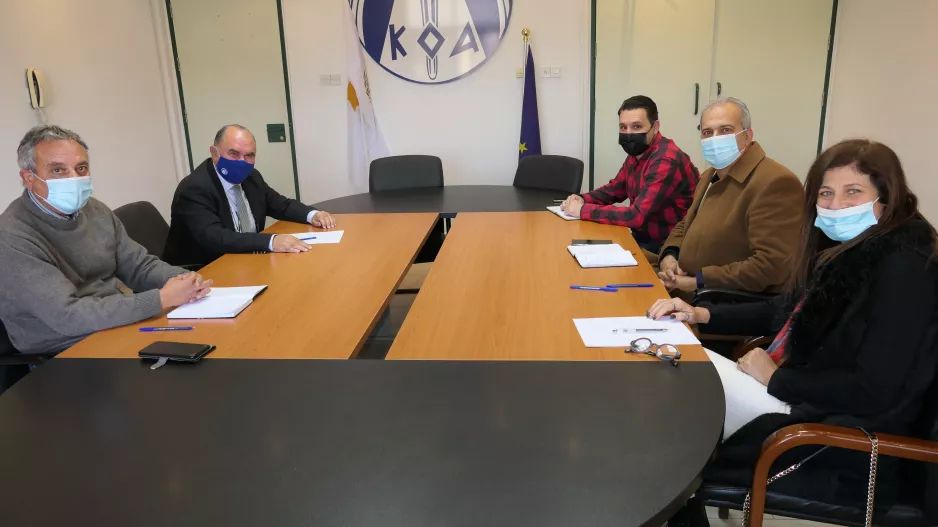 Ο Πρόεδρος του ΚΟΑ συναντήθηκε με την ΠΟΕΛ