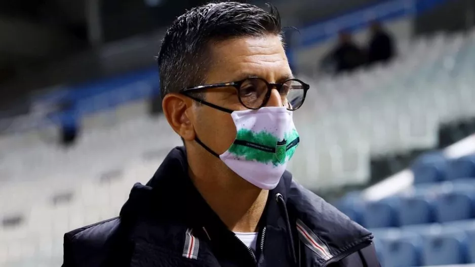 (Τορναρίτης για το ματς με ΑΕΛ) «Καταγγελία για χειραγώγηση από τα άτομα μέσα στο VAR»