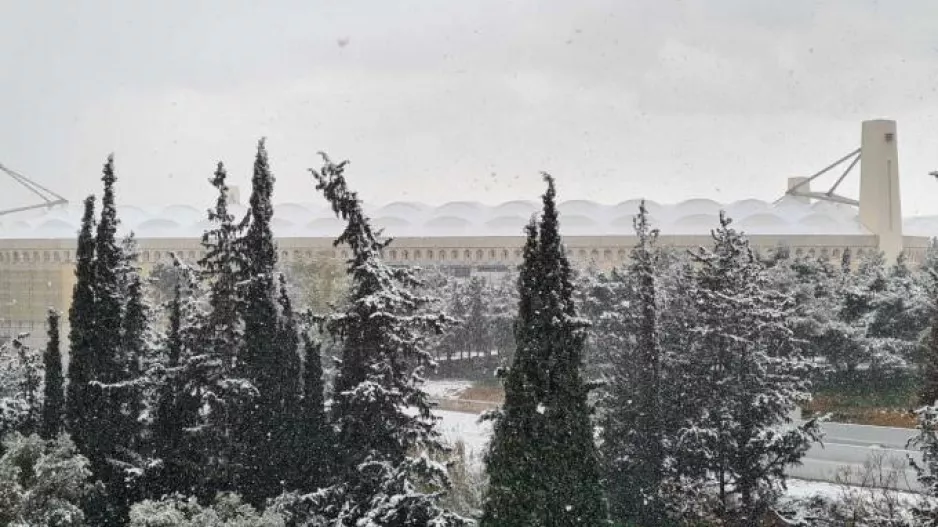 Στα λευκά η «Αγιά Σοφιά» και το προπονητικό στα Σπάτα 