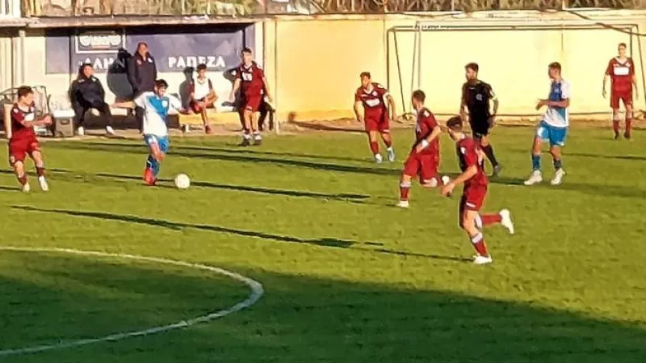 Σταθερό το σκηνικό της κορυφής (Νέοι)