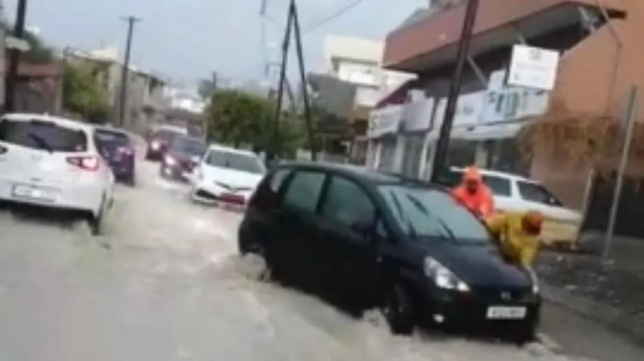 Δρόμοι ποτάμια στη Λεμεσό!