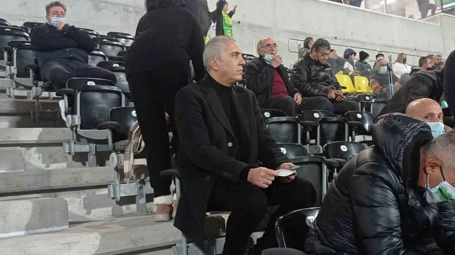 Αρένα ο Κώστε 