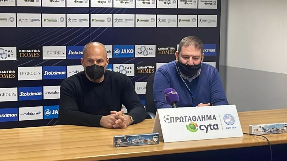 Μίλανιτς: "Είναι ασυνήθιστο για μια ομάδα να δέχεται τόσες κόκκινες"
