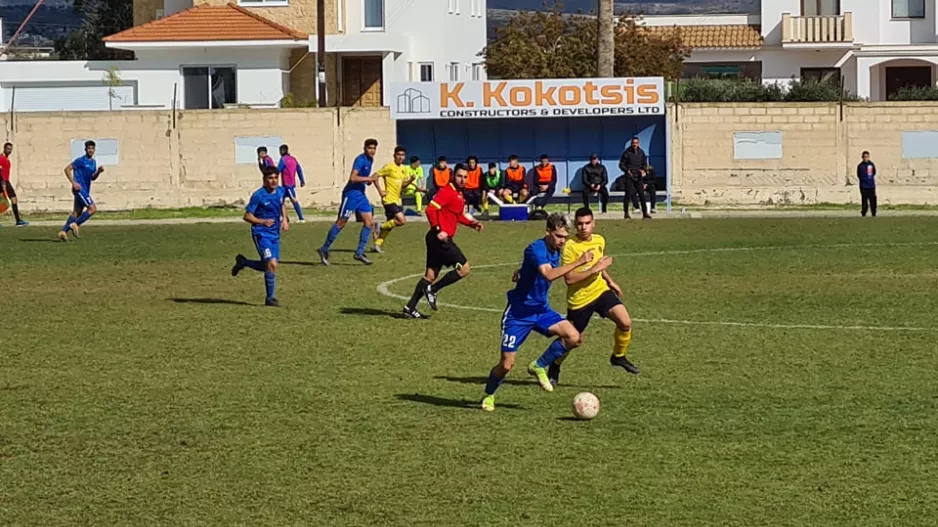ΔΙΠΛΟ στη Λεμεσό η Ανόρθωση (Κ17)