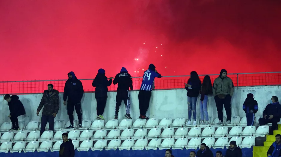 "Προκάλεσε" ντελίριο ο Βερχόβετς στο πάρκινγκ του "ΠΑΠ"! (φώτος)