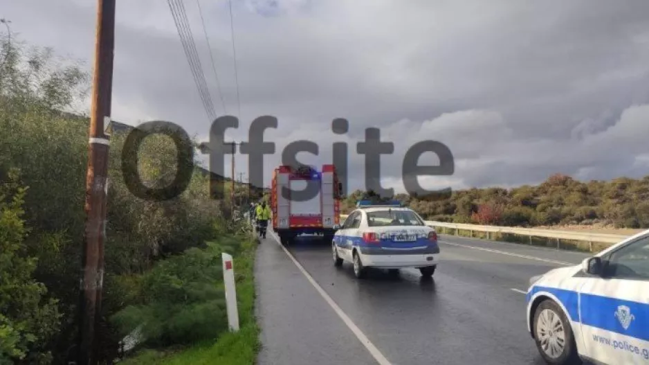 Πολύ σοβαρό τροχαίο – Εγκλωβίστηκαν οδηγός και συνεπιβάτης