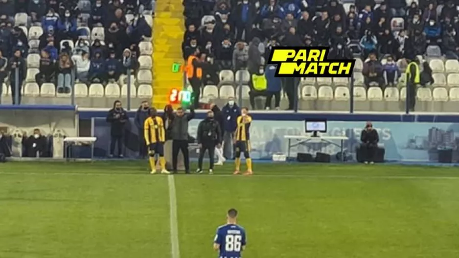 Διπλή κίνηση και... διπλό ντεμπούτο