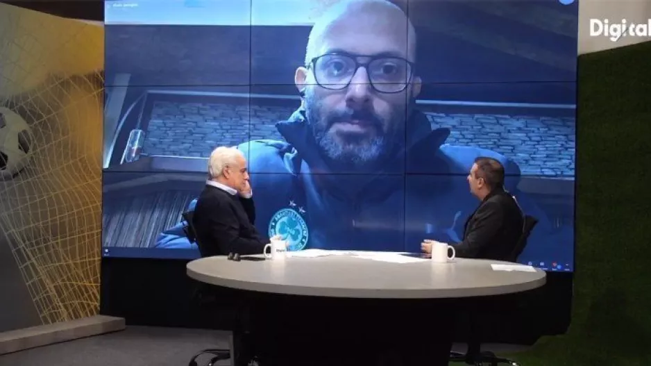 ''Πιστεύετε ότι ο Μπεργκ δεν θέλει να δυναμώσει την ομάδα;"