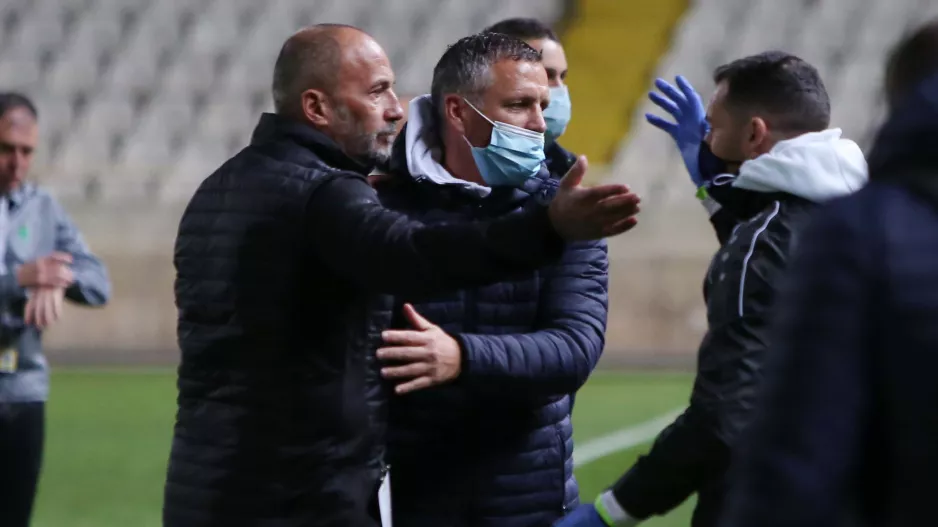Και τις απουσίες!
