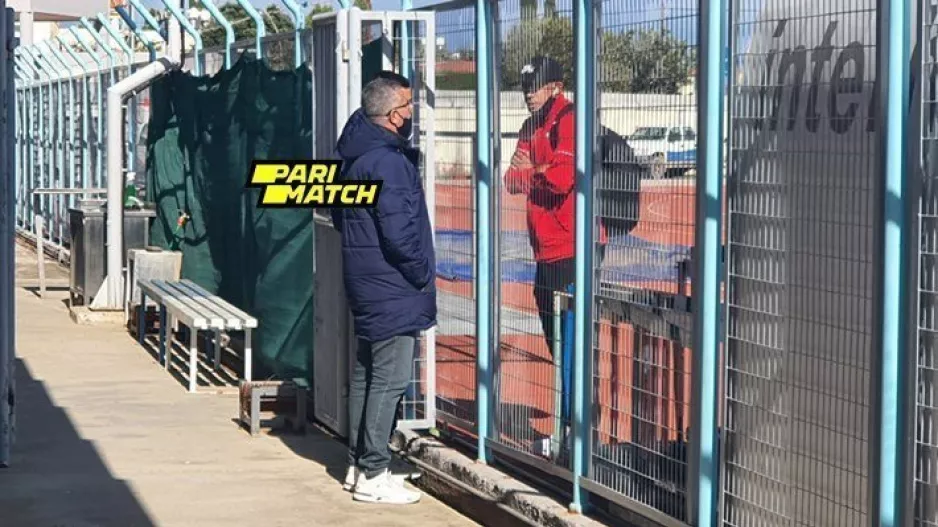 Από συνεργάτες, αντίπαλοι!