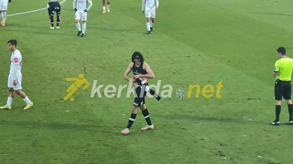 Γκολάρα, ξέσπασμα, φανέλα... και κάρτα!