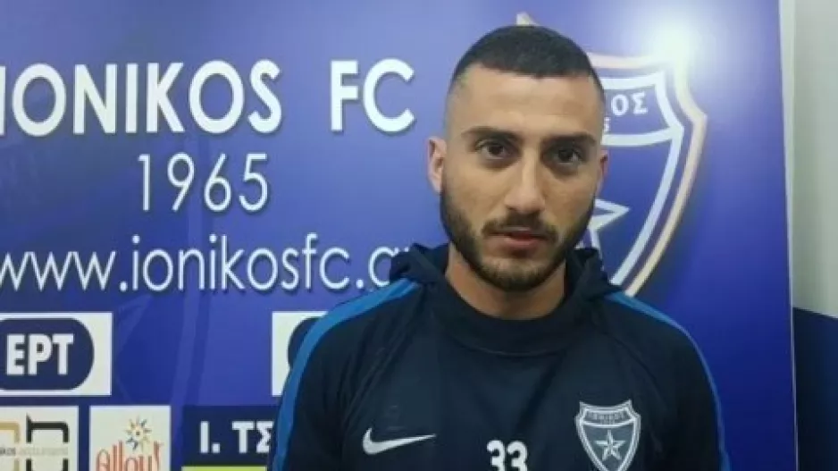 Τέλος ο Μουστάκης 
