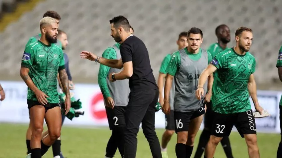 ΝΙΚΗ με Πετράκη