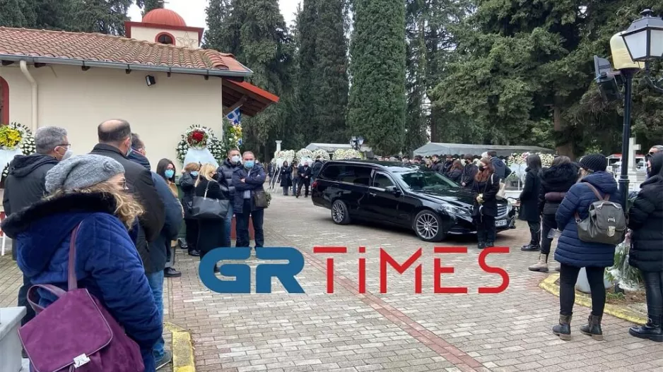 Tο τελευταίο αντίο στον 19χρονο Άλκη (φώτος)