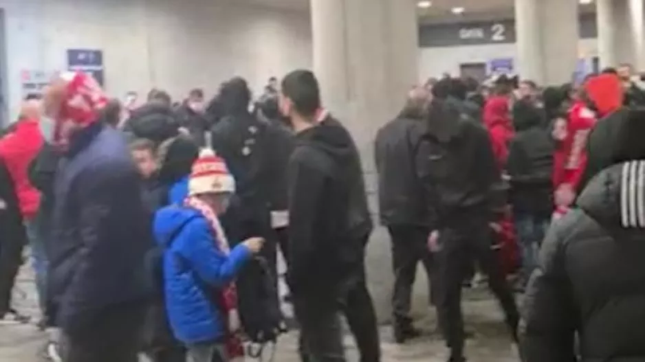 Ρόνι Λέβι: Ζημιές στο λεωφορείο, περικύκλωσαν την Αlona και ζήτησαν απόλυση! (φώτος)