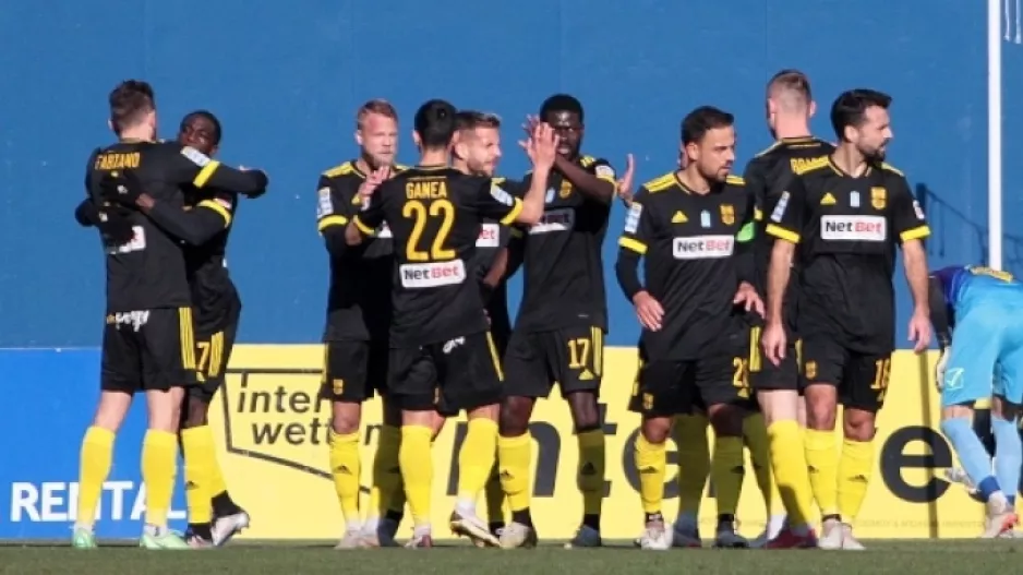 Εκτός ο Γκάμα και επιστροφή στο 4-2-3-1