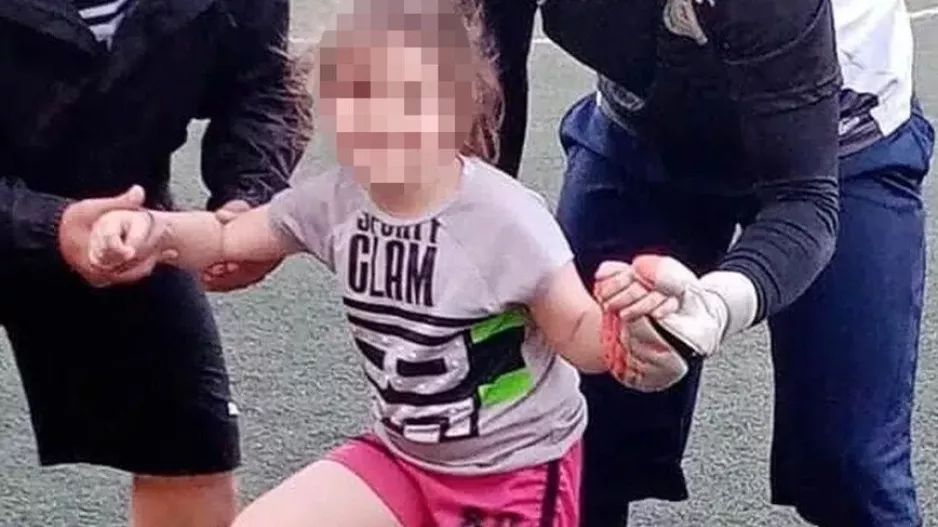 Πατέρας των κοριτσιών/"Αθλιότητες, θα τα πούμε σύντομα στα δικαστήρια!"