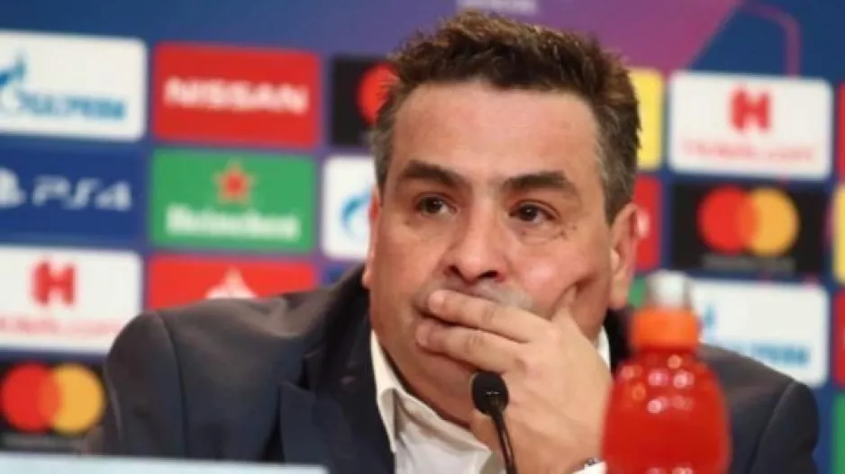 Περιμένει... αντεπίθεση