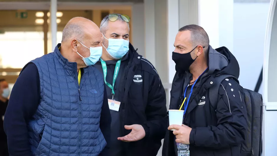 Με Καραπατάκη...