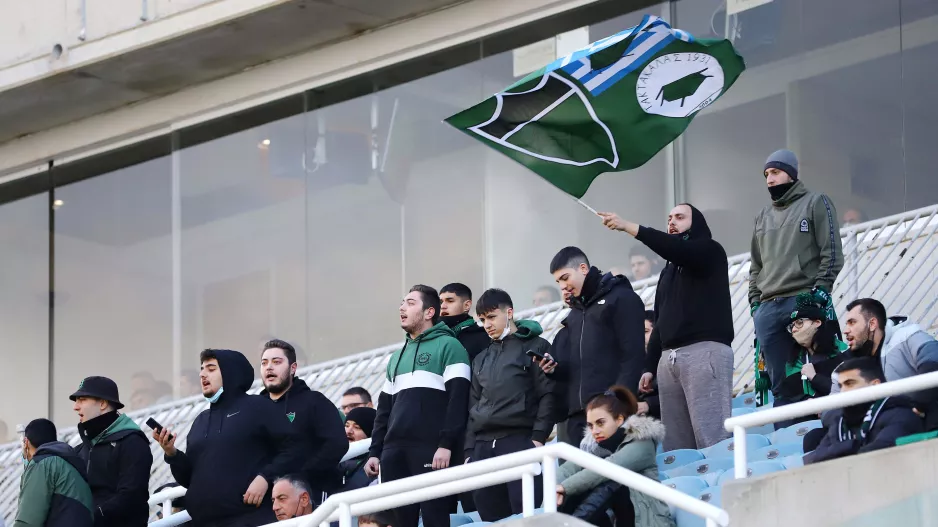 Δεν φεύγουν...