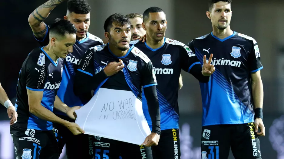 ΦΩΤΟΣ/Μήνυμα κατά του πολέμου ο Noyok