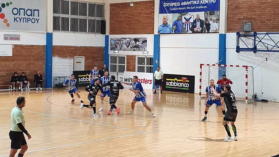 H Sabbianco Ανόρθωση 34-22 τον Παρνασσό και 3-0