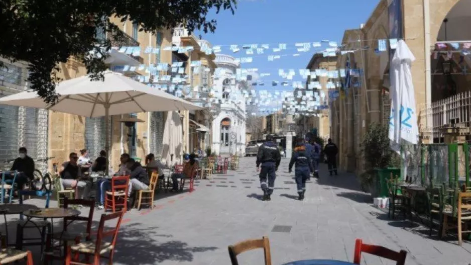 Τέλος το lockdown για ανεμβολίαστους από σήμερα - Οι αλλαγές