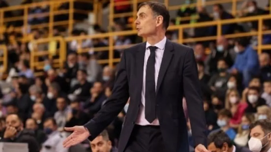 Δυο προσαγωγές οπαδών της ΑΕΚ για την ένταση με Μπαρτζώκα στο τέλος!