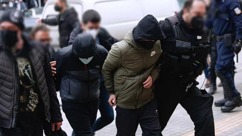Ξεκινούν οι απολογίες των οκτώ συλληφθέντων
