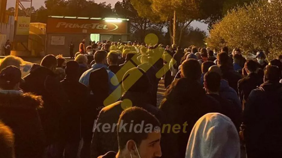 Συνωστισμός... Απολλωνιστών! (φώτος)