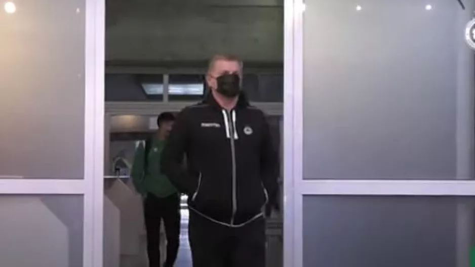 Οι "αθέατες" στιγμές από το ντεμπούτο του Λένον (βίντεο)