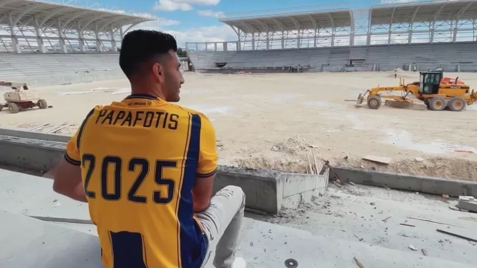 Στην κερκίδα του νέου γηπέδου...