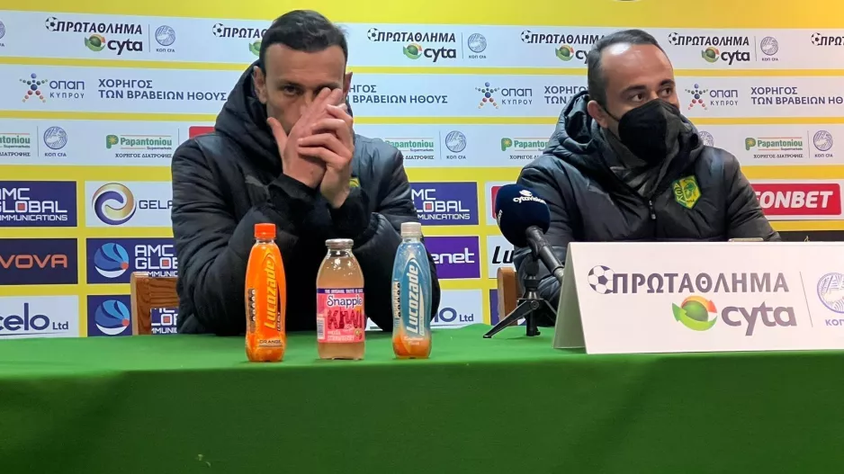 Τα λέει... όλα! 