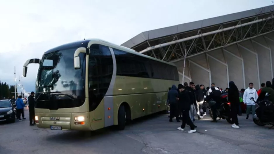 Ψυχολογικές ντόπες από φιλάθλους του ΠΑΟ κατά την αναχώρηση