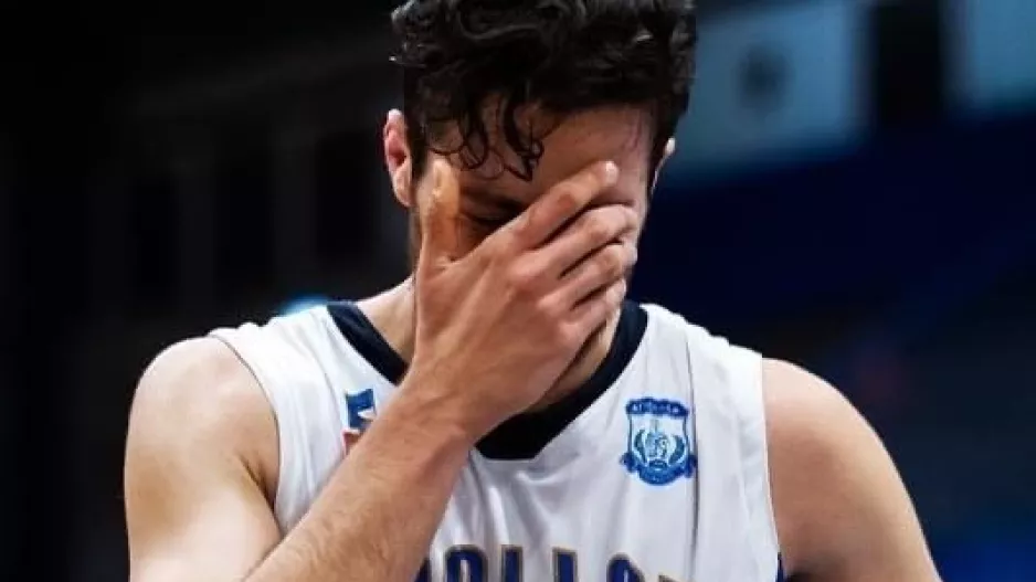 Το ύφος του Ραφαήλ Ελευθερίου τα λέει όλα...