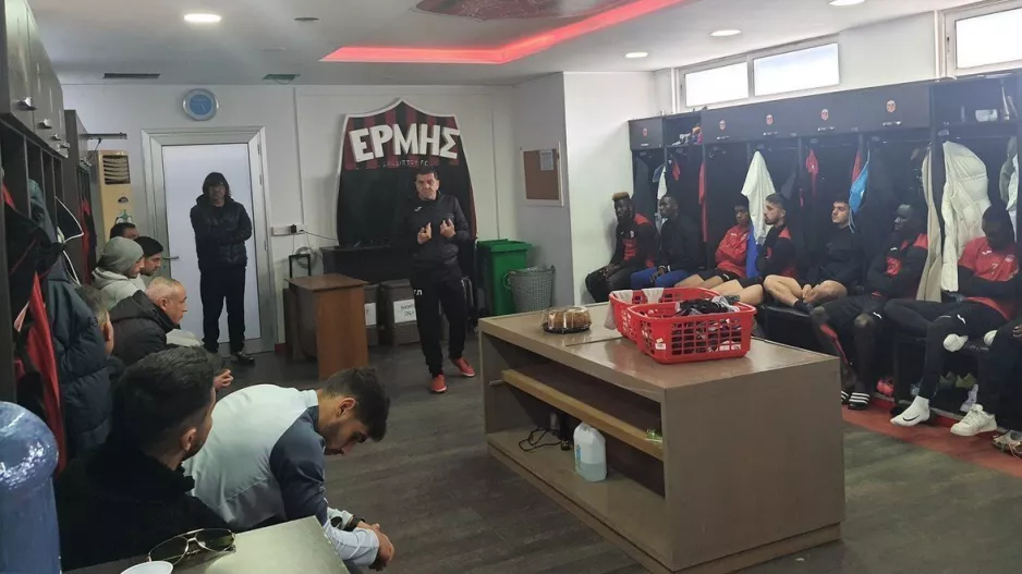 "Ομιλία από την Διοίκηση - Ανασύνταξη και αναδιοργάνωση" (Φώτος)