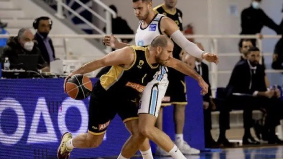 Ο Κολόμ στην πρώτη 10άδα των ξένων πασέρ της ΑΕΚ