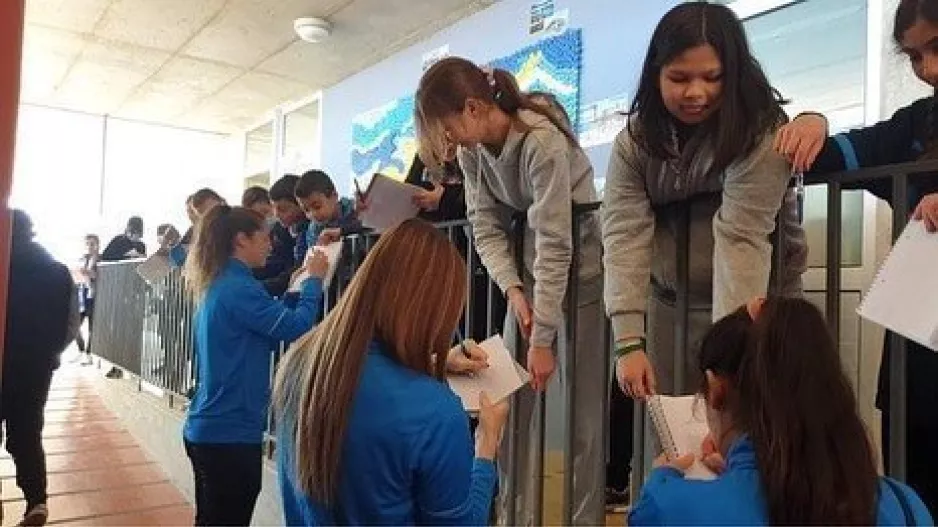 Απόλλων Ladies: Tίμησαν την Ημερίδα "Ευ Αγωνίζεσθαι" (φώτος)