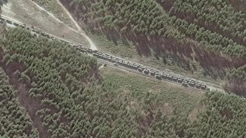 Ρωσική φάλαγγα 64km ετοιμάζεται για έφοδο στο Κίεβο!