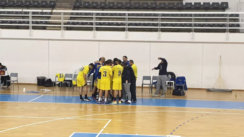 Eύκολη πρόκριση για ΑΠΟΕΛ (φώτος)
