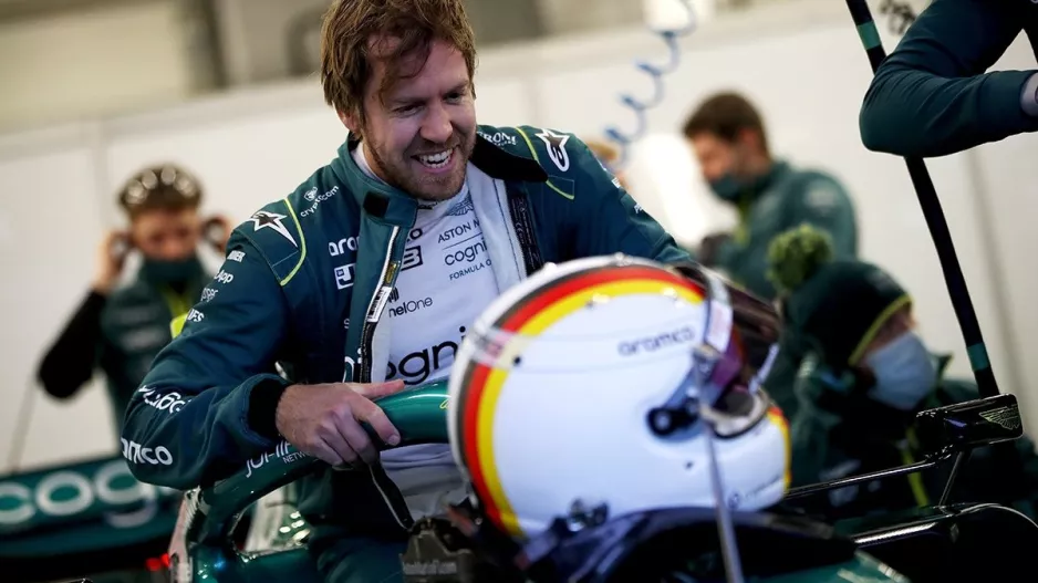 (ΚΥΠΡΟΣ) Καταγγελία του Sebastian Vettel για σημαία του ψευδοκράτους στο κράνος του! (φώτος)