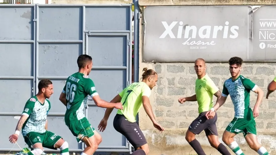 Διπλό για να παραμείνει στην κορυφή