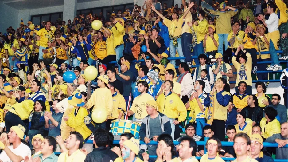 ΘΥΡΑ 3: Το 1998 πήγαν 3500 ΑΕΛίστες, σήμερα 300 εισιτήρια