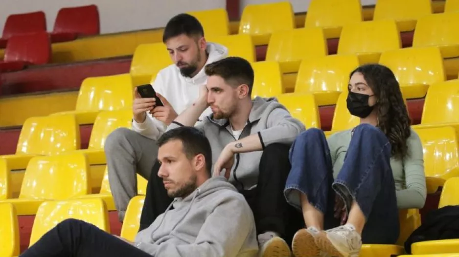 Οι παίχτες του ΑΠΟΕΛ είδαν… Κεραυνό